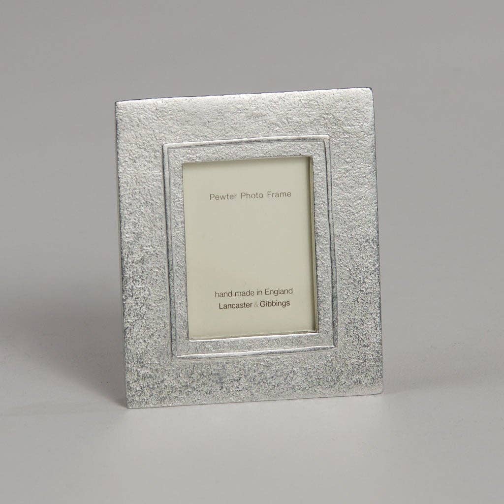 Lancaster and Gibbings – wholesale Picture frame – Raised Line Pewter  Mini Photo Frame1