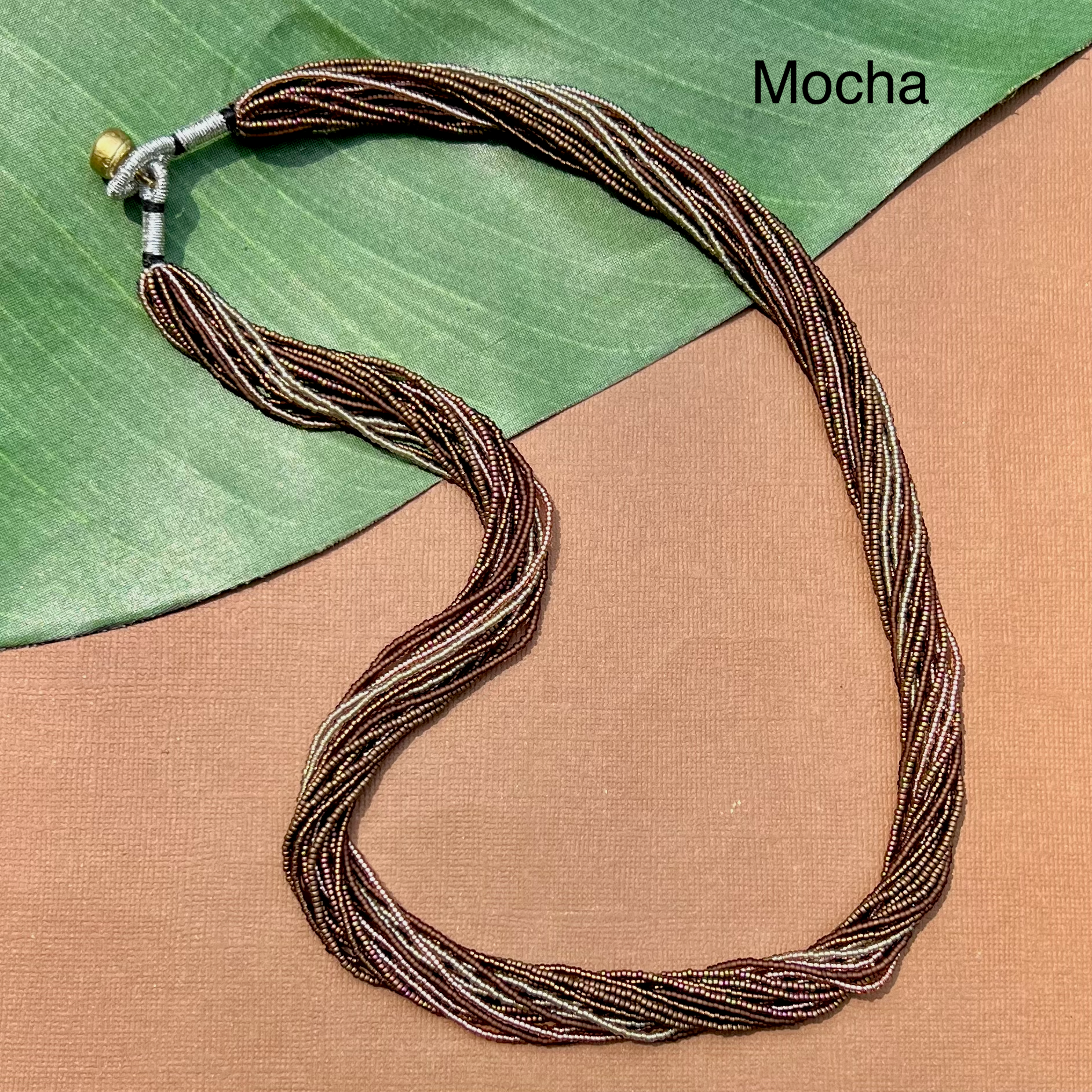 Bead Goes On – Colar com missangas/pérolas por atacado – Colares Grossos de Missangas de Múltiplas Fios - Fecho de Botão de Lótus12