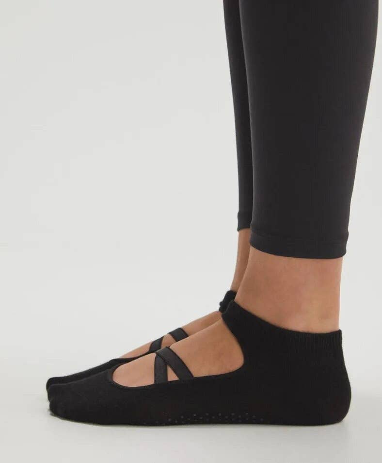 Belsize Activewear - Wholesale Socks - Women's - Yoga & Pilates grip socks bundle8