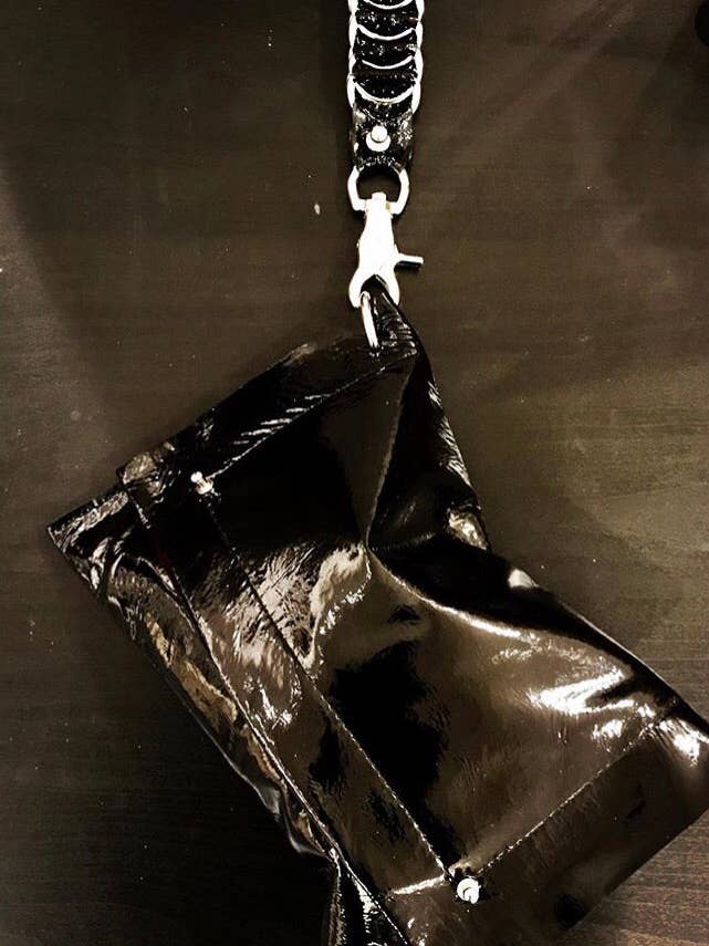 Grande pochette Lunar Patent pour la vente par DAVID GALAN