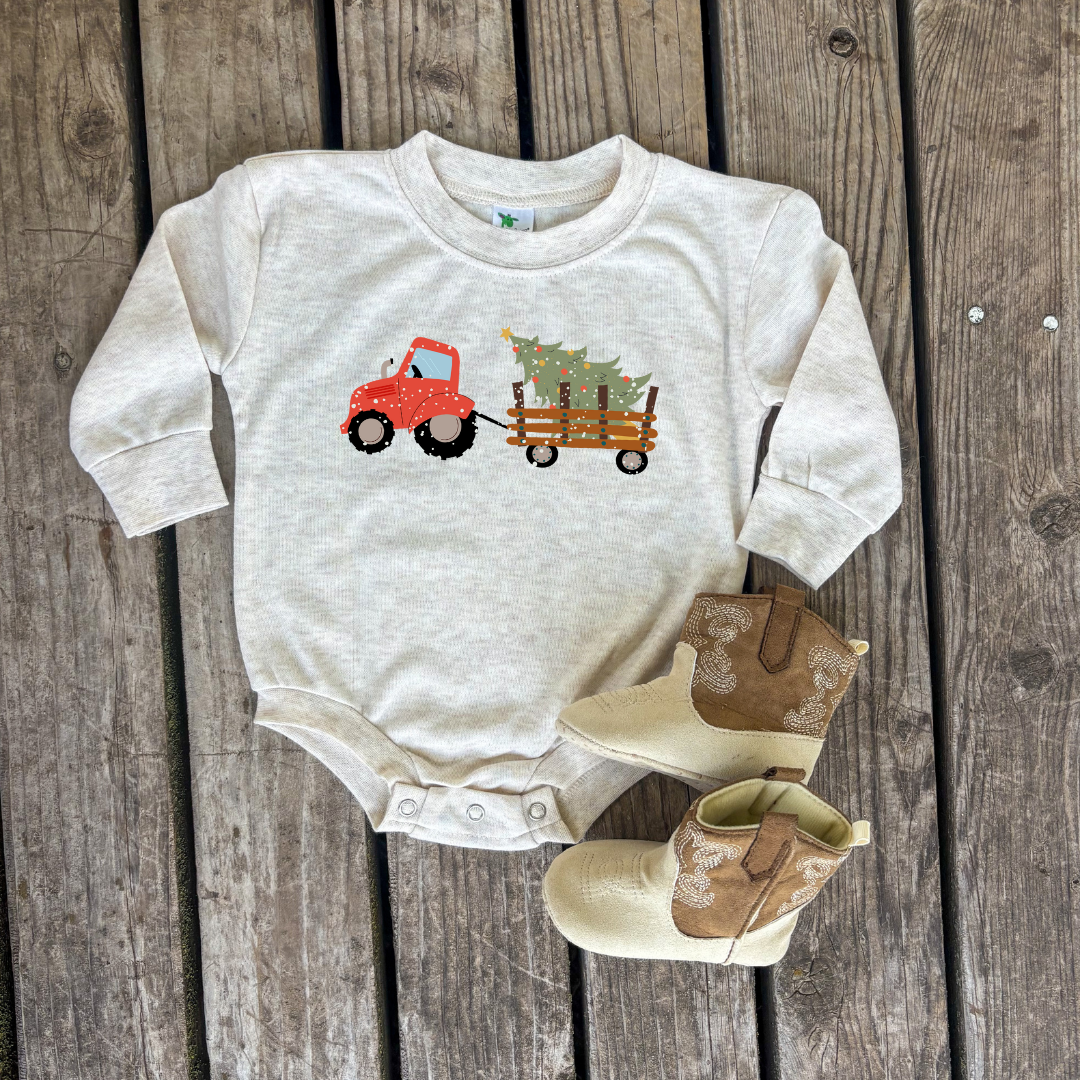 Sage & Soil – Großhandel Body (ohne Füße) – Baby – Roter Traktor Weihnachtsbaum Baby-Strampler/Bodysuit2