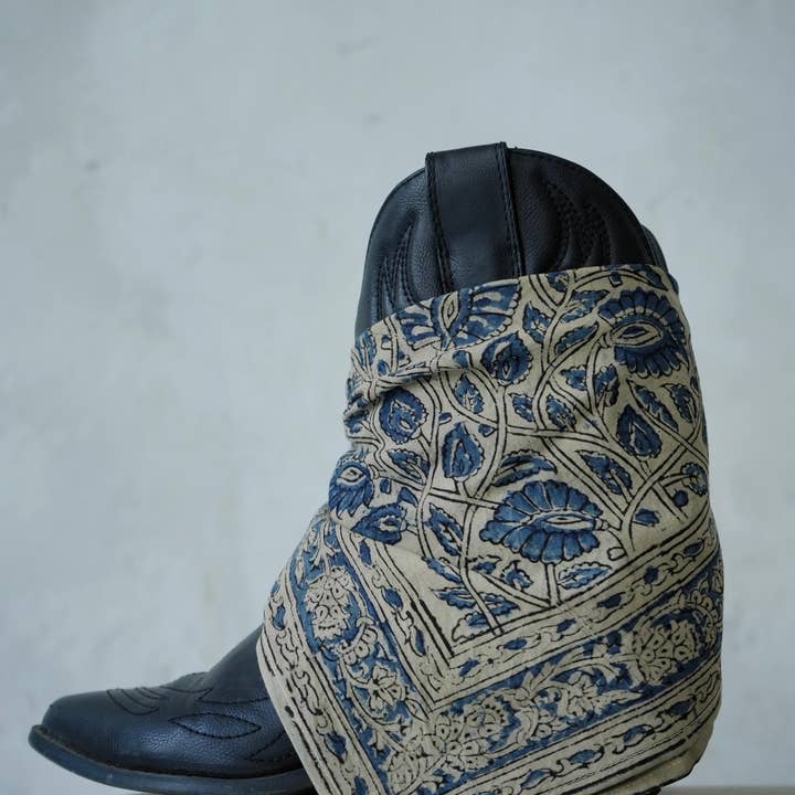 Indigo Bundter - Kalamkari Bomuldsbandana (KK1450) for engroshandel hos White Lotus Fashions