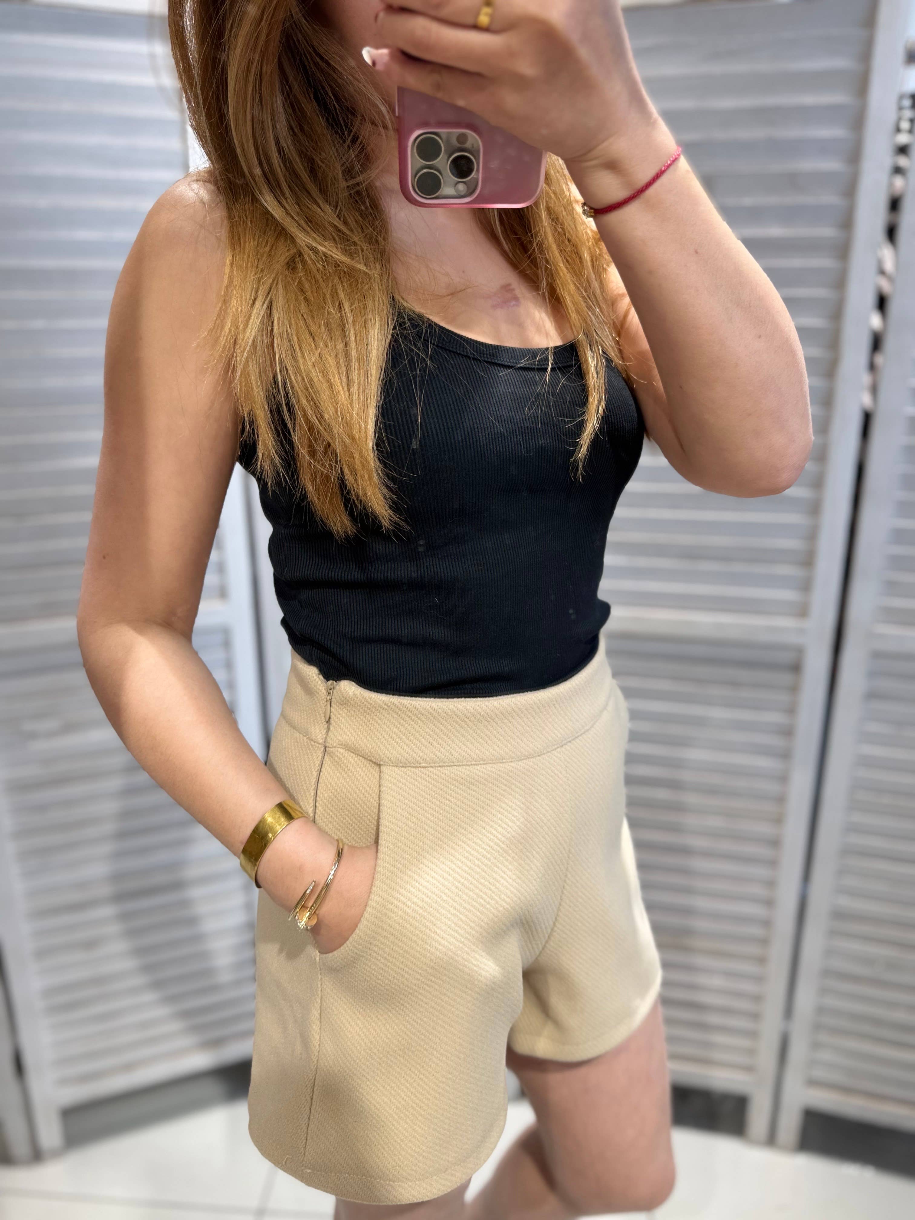 VICTORIA&ISAAC - Wholesale Shorts - Women's - Elegant Women's Shorts - 1336beige4