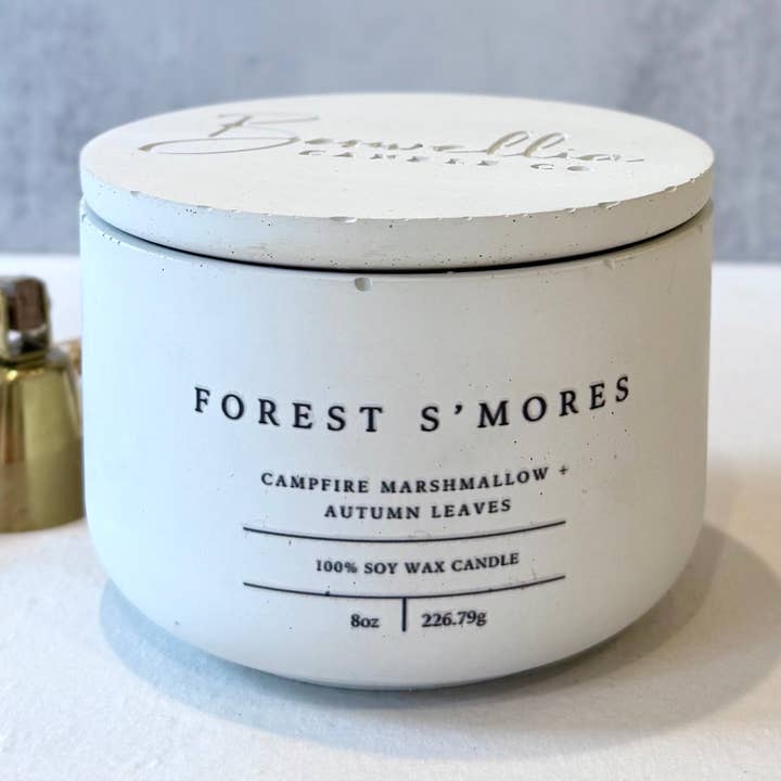 S'mores de la Forêt - Psaume 34:4 (8oz) pour la vente par Boswellia Candle Co.