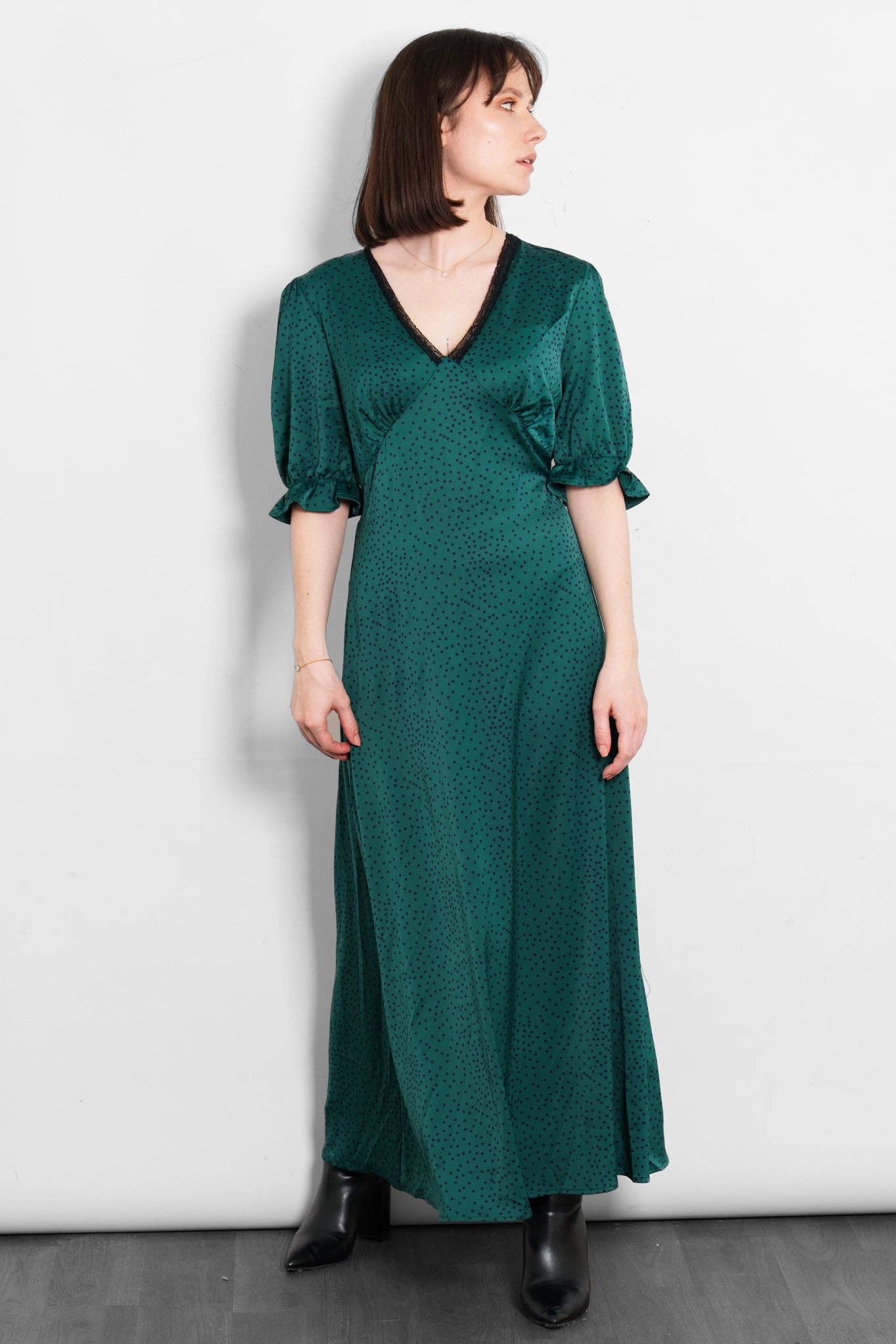 Sarta – wholesale Dress – Women's – Elise V-Neck Tea Dress- Green/Teal, Polka Dot4