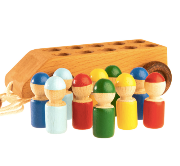 PoppyBabyCo – Großhandel Holzspielzeug – Kinder – Holzauto mit bunten Heringen1