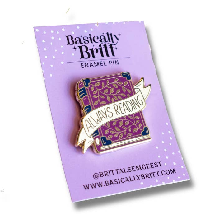 Boek Hard Enamel Pin Paars - Altijd Lezen for wholesale by Basically Britt