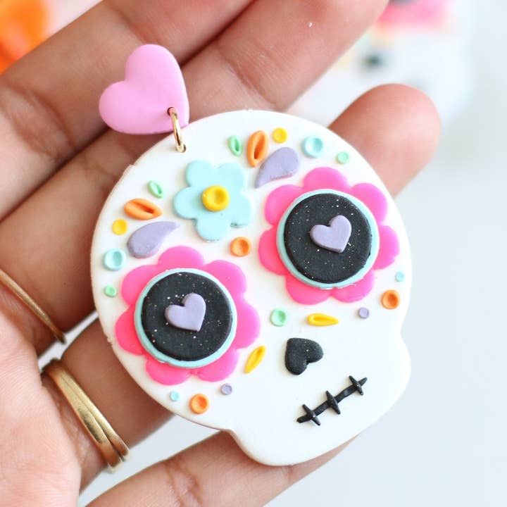 Søde sukkerkraniumøreringe, Statement Skull øreringe for engroshandel hos Skye Eclisse Jewelry