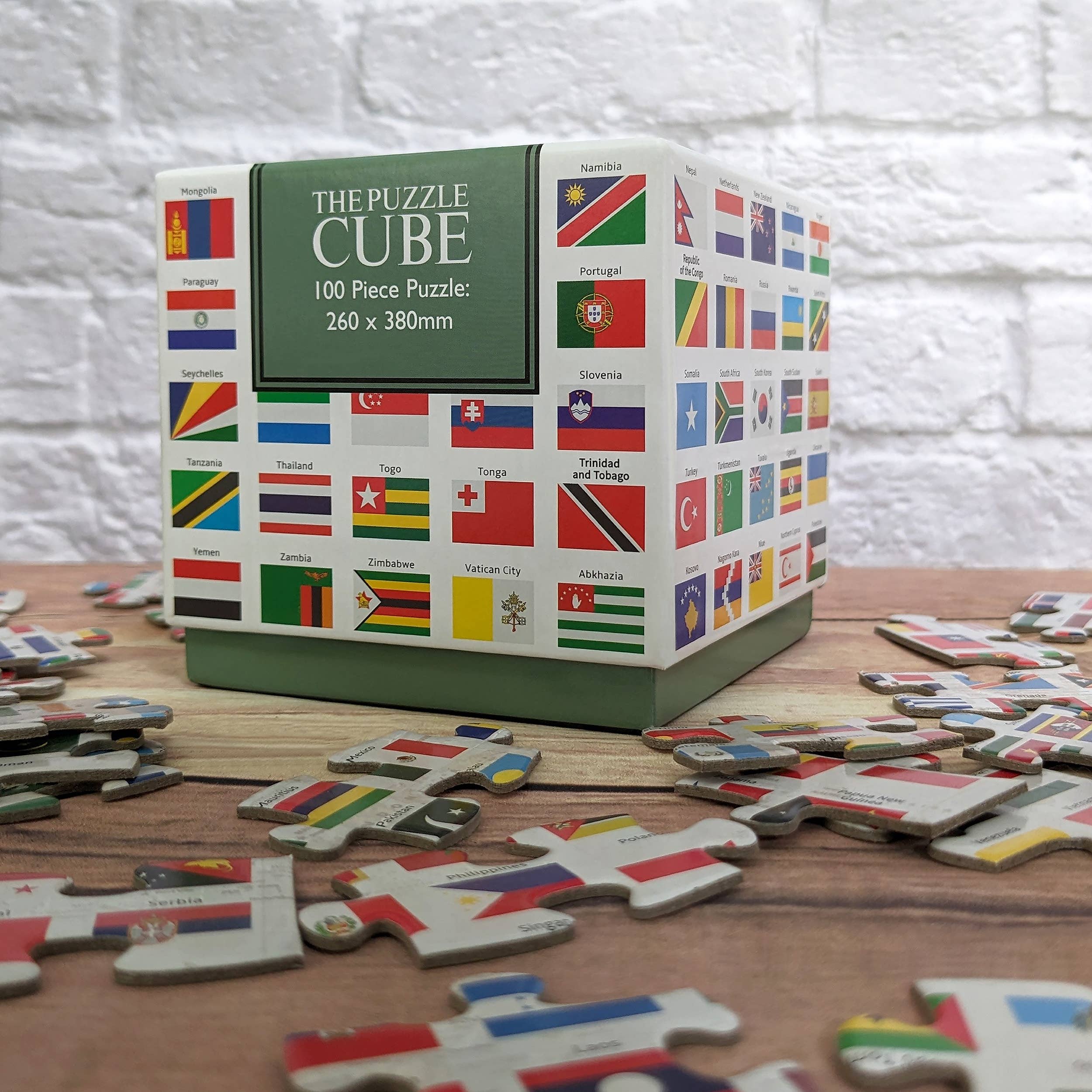 Robert Frederick Ltd – wholesale Puzzle – Child – 100 Piece Jigsaw - Flags of the World4