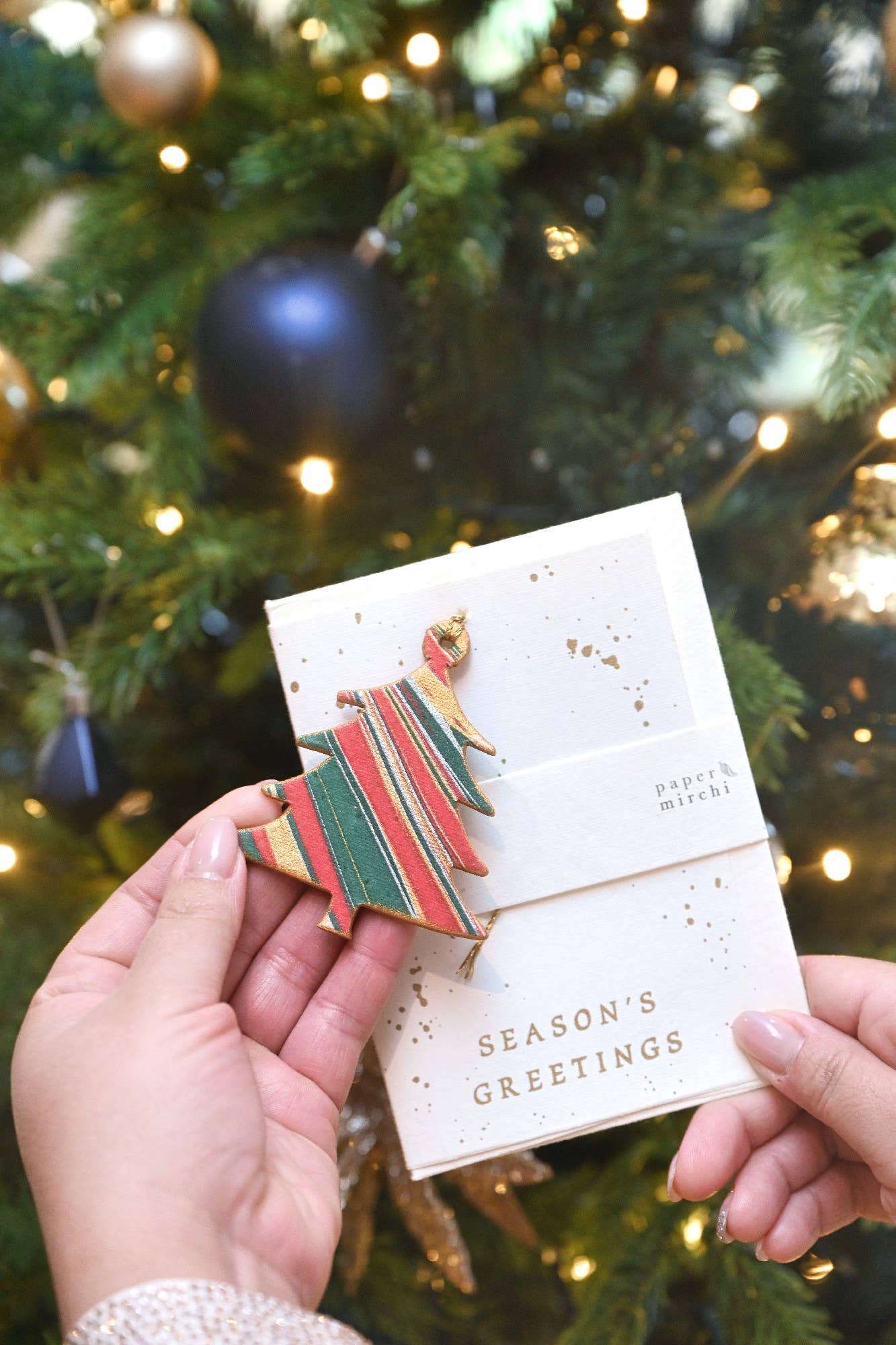 Paper Mirchi – wholesale Season’s Greetings card – Keepsake Marble Ornament Greeting Card - Tree Festive Mix1