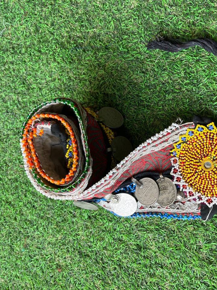 Cintura Banjara ricamata da donna indiana vintage fatta a mano per la vendita all'ingrosso da parte di Bhawana Handicrafts