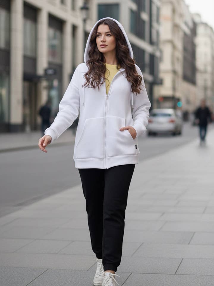 Azuri Fashion Group - Wholesale Hoodie - Women's - White oversized zip-up sweatshirt3