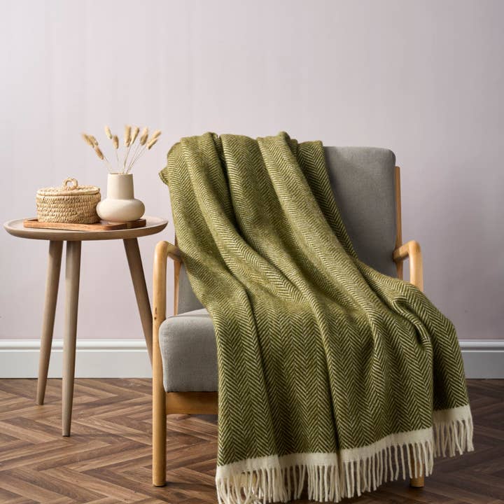 The British Blanket Company – wholesale Throw blanket – Clifton Herringbone Blanket: Blaise1
