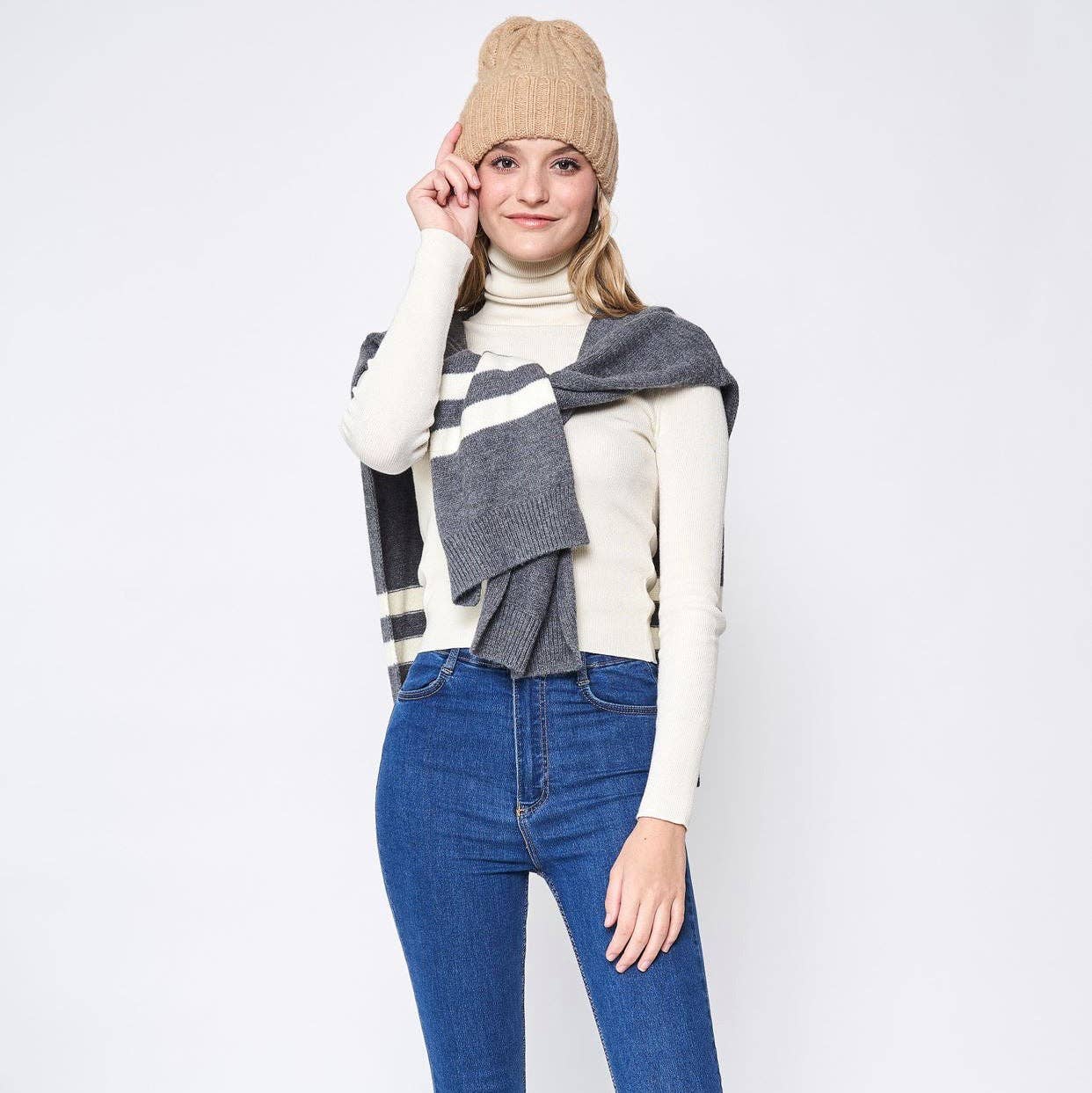 Ellison+Young - Vente Écharpe – femme - Foulard à capuche On The Yacht en pull6