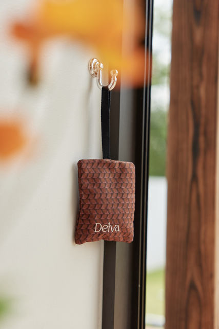 Deiva - Wholesale Sachet - Bloom on Equator1