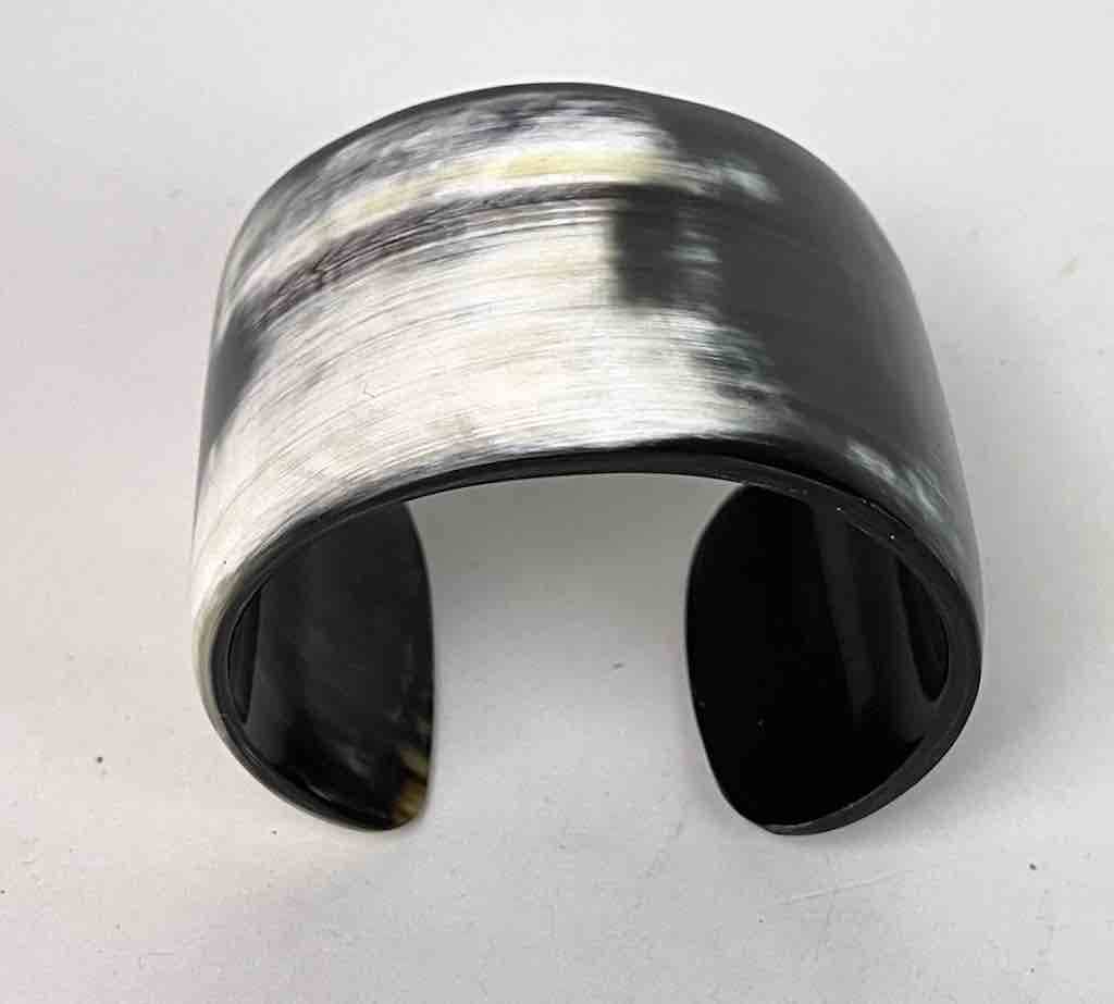 The Niger Bend - Wholesale Cuff Bracelet - Wide African cow horn cuff bracelet, assorted shades5