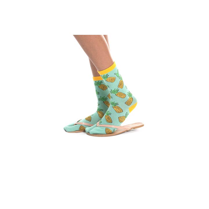 V-Toe Socks, Inc – wholesale Socks – Unisex – V-Toe Split Toe Novelty Pineapple Big Toe Tabi Socks2