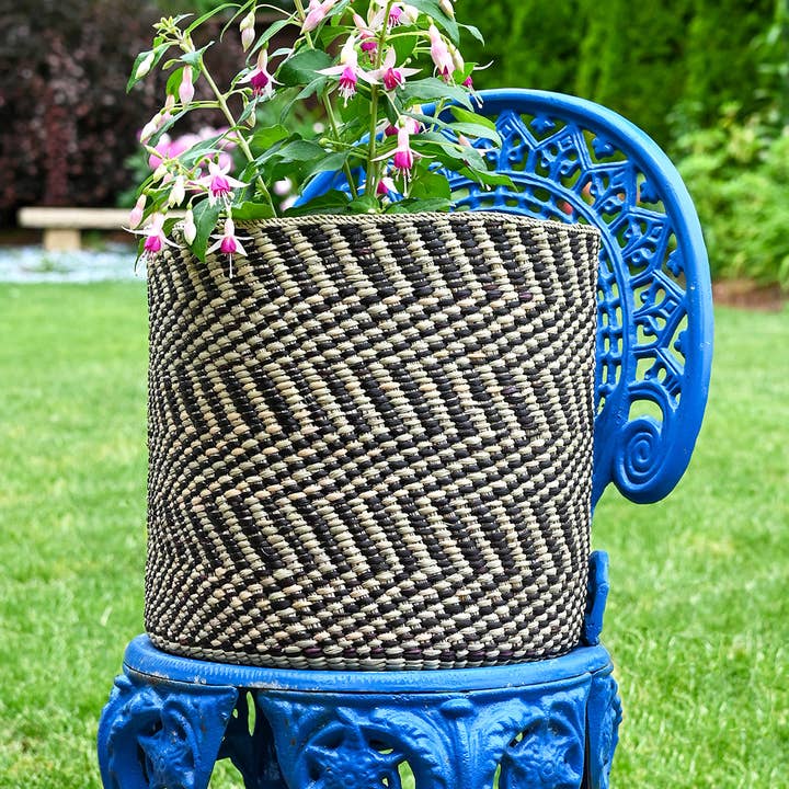 Swahili | AFRICAN MODERN - Wholesale Basket - On Sale! Black & Natural Maila Milulu Reed Baskets