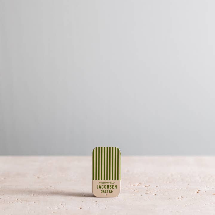 Moule à glaçon infusé au romarin et au sel pour la vente par Jacobsen Salt Co.