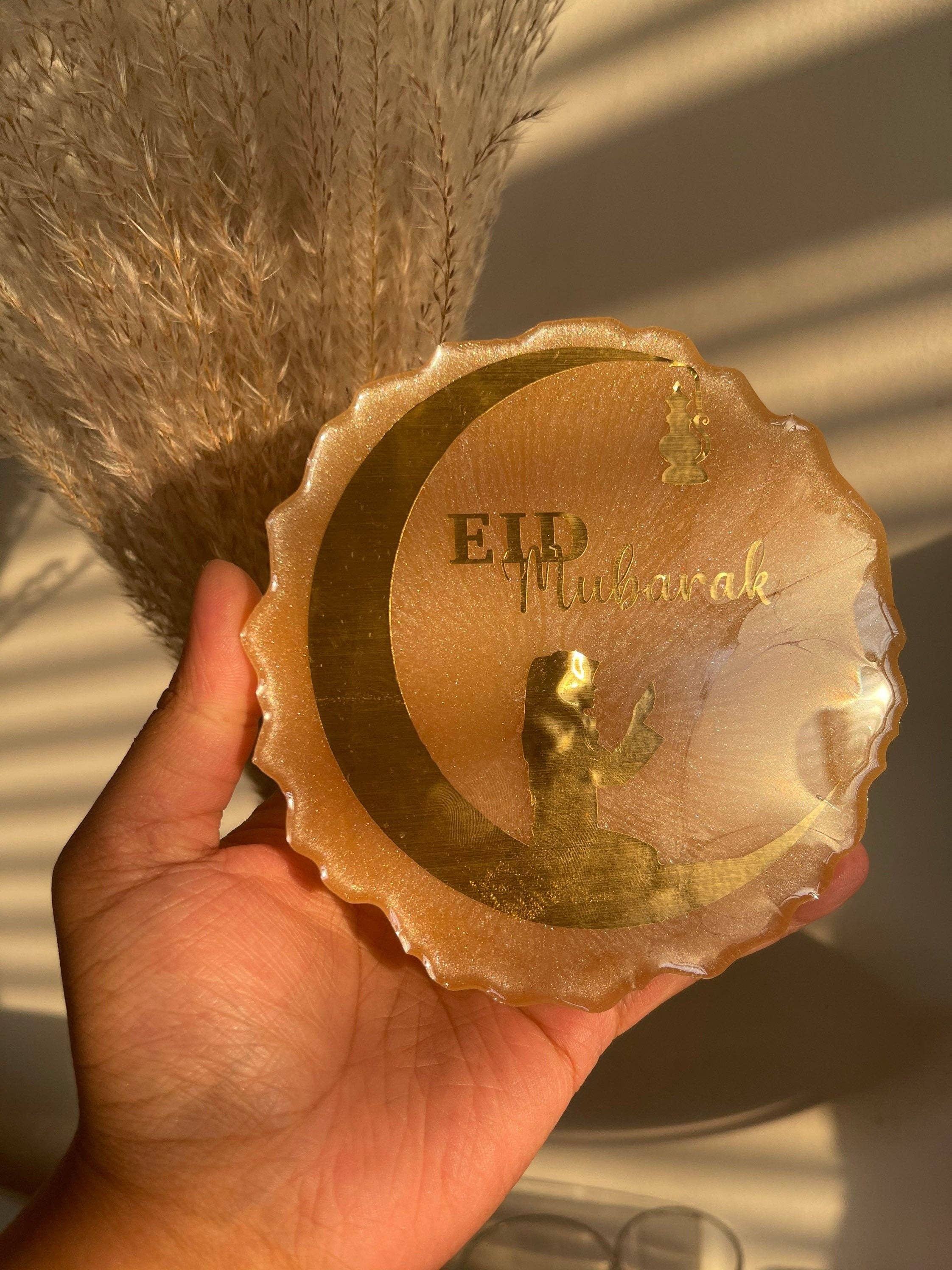 Hudaa & Co – wholesale Decorative tabletop object – Geode Arabic display ornament and stand | Ramadan Kareem Stand | personalise | message | name | any colour  | home decor | Ramadan | eid |6