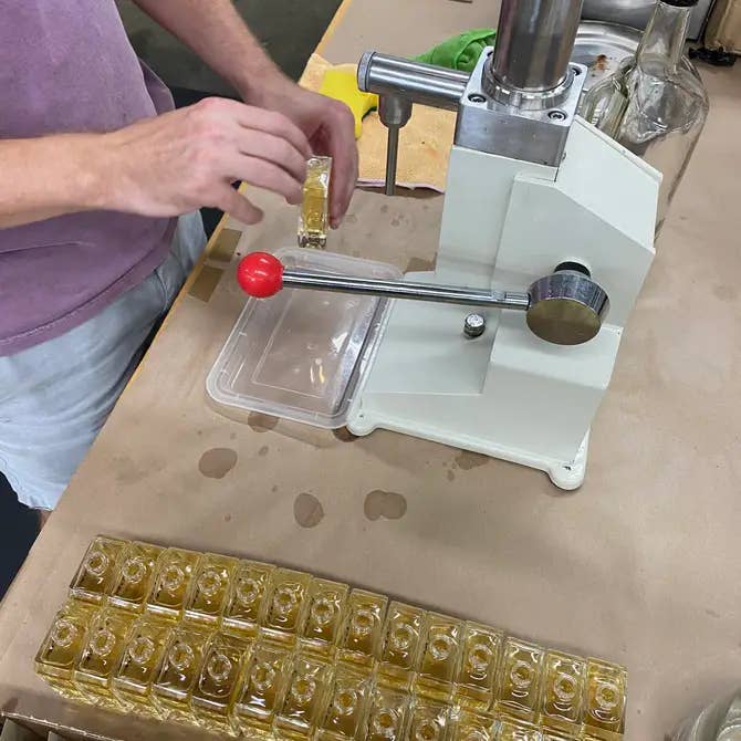 Manready Mercantile - Wholesale Perfume/Eau de Toilette - ANVIL | Eau de Parfum5