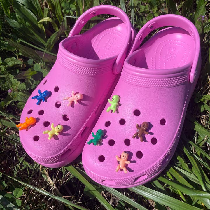 Breloques Little Baby Croc pour la vente par Mini Kitty Designs