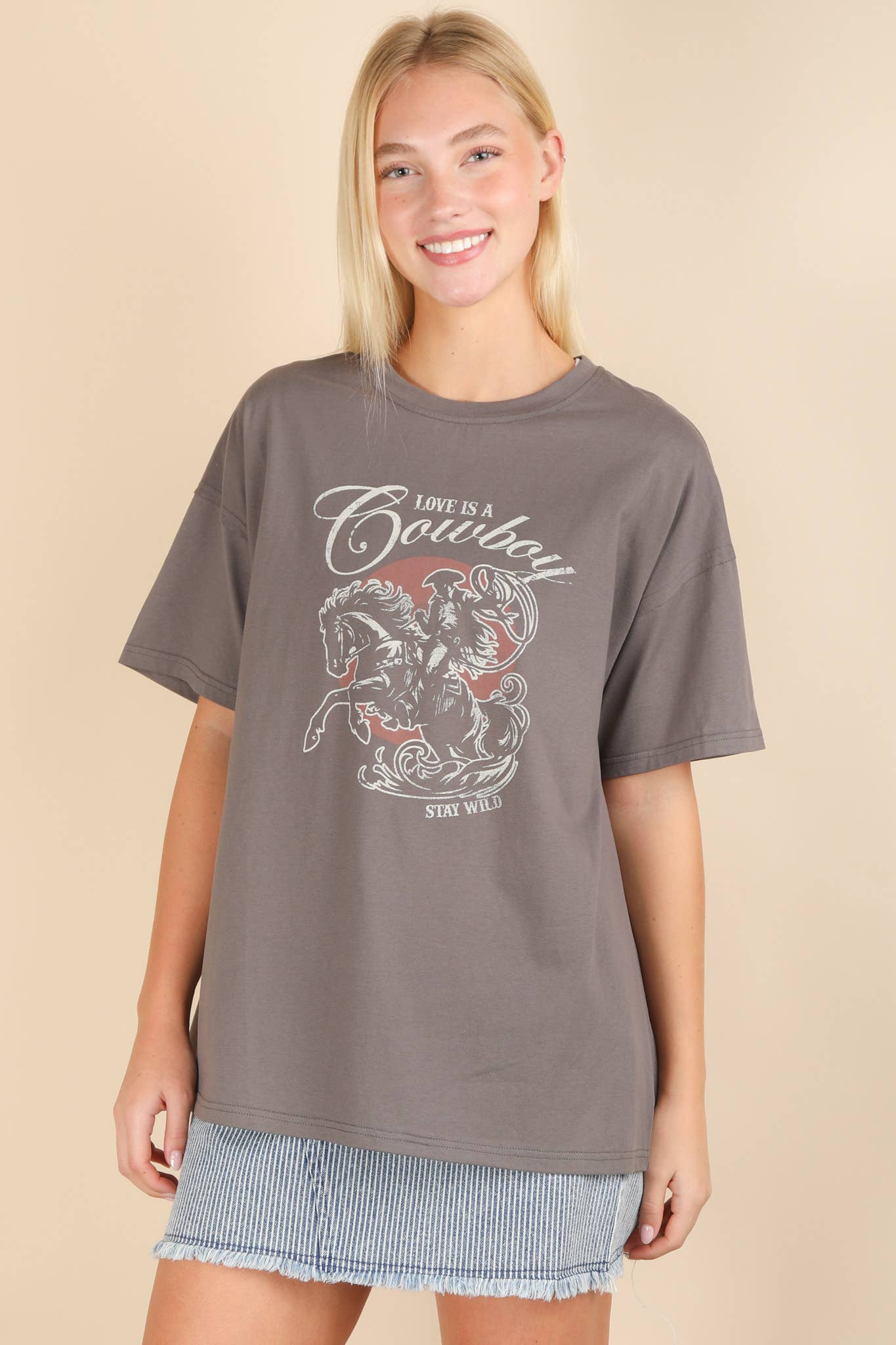 VERY J – Großhandel Strickoberteil – Damen – NT12203-Oversized Cowboy Grafik Siebdruck Strickoberteil8