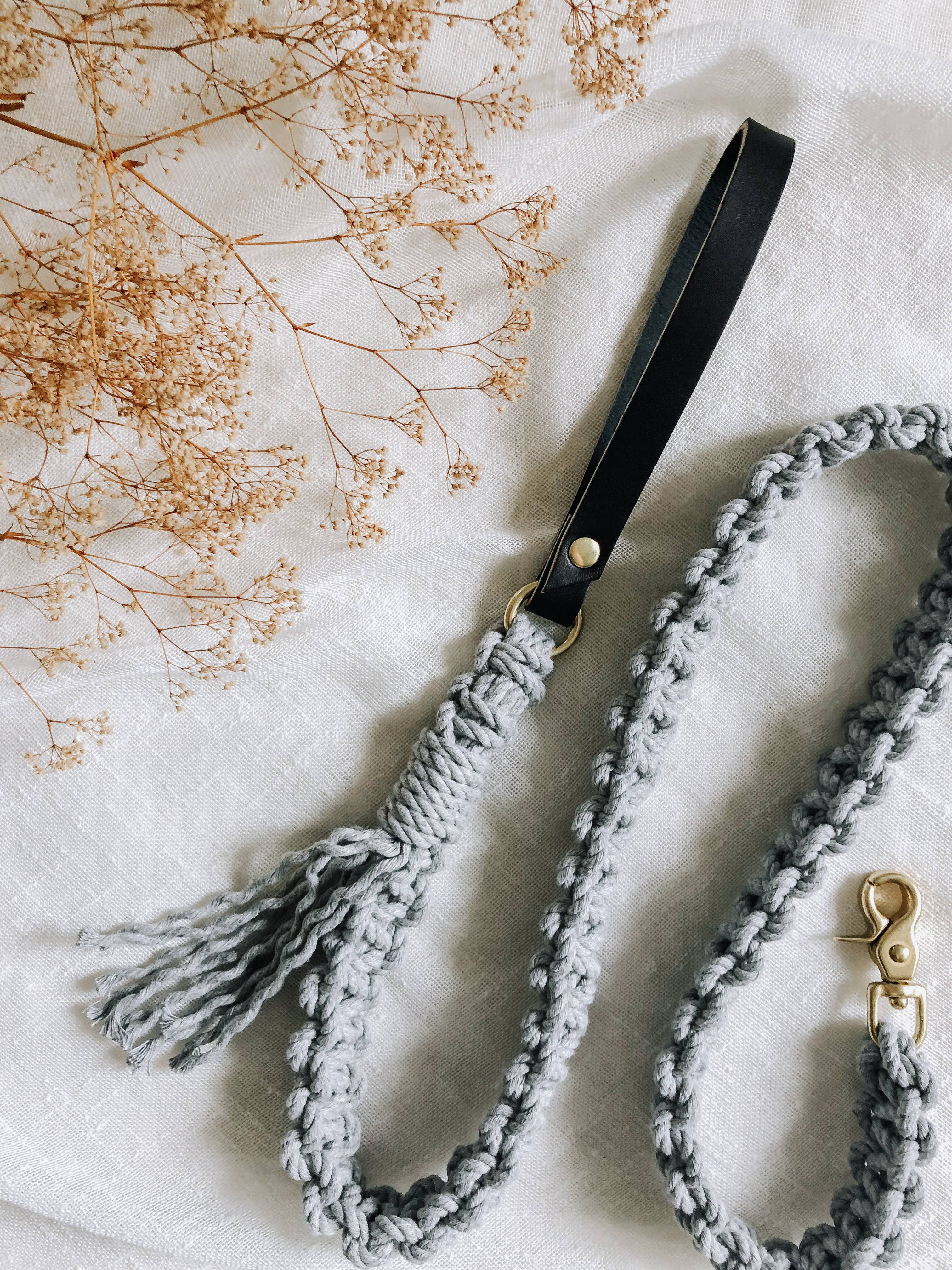 EMBER & IVORY - Wholesale Pet Leash - Dog - Macrame Dog Leash w/ Leather Handle - Gray Rope1