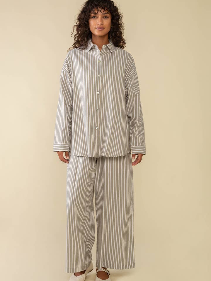 NLT - Venta al por mayor Pantalones - Mujer - Pantalones culotte de pierna ancha con rayas verticales y cintura elástica con cordón3