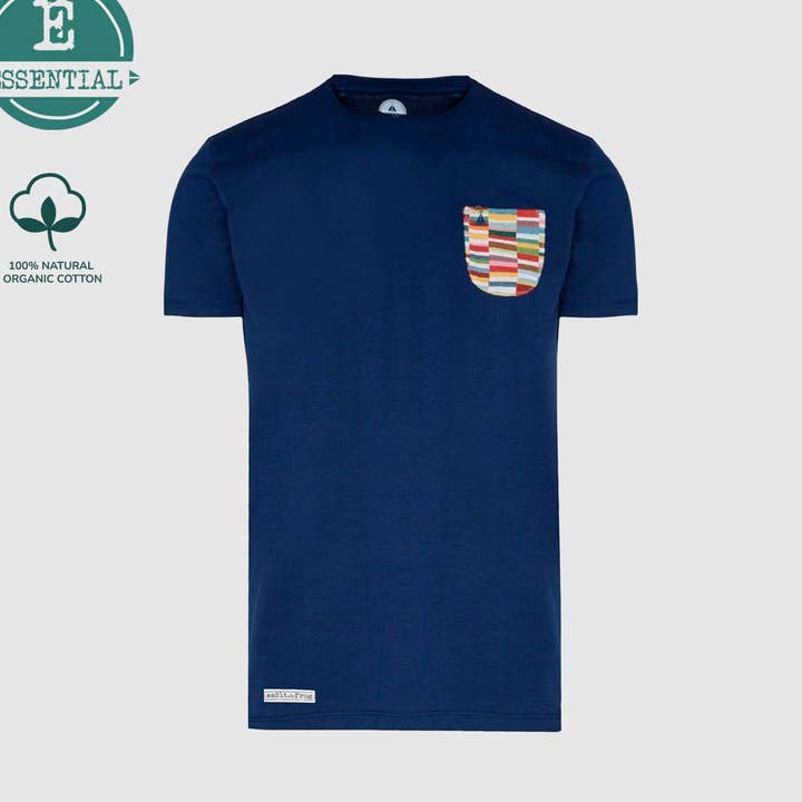 T-shirt Froia en coton bio avec poche ethnique pour la vente par SZÖLTANDFROG