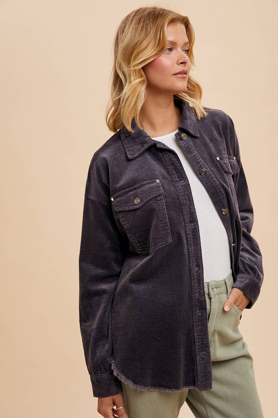 SCHIEFERKOHLE CORDJACKE AUS ROHEN CORD für den Großhandel auf Faire5