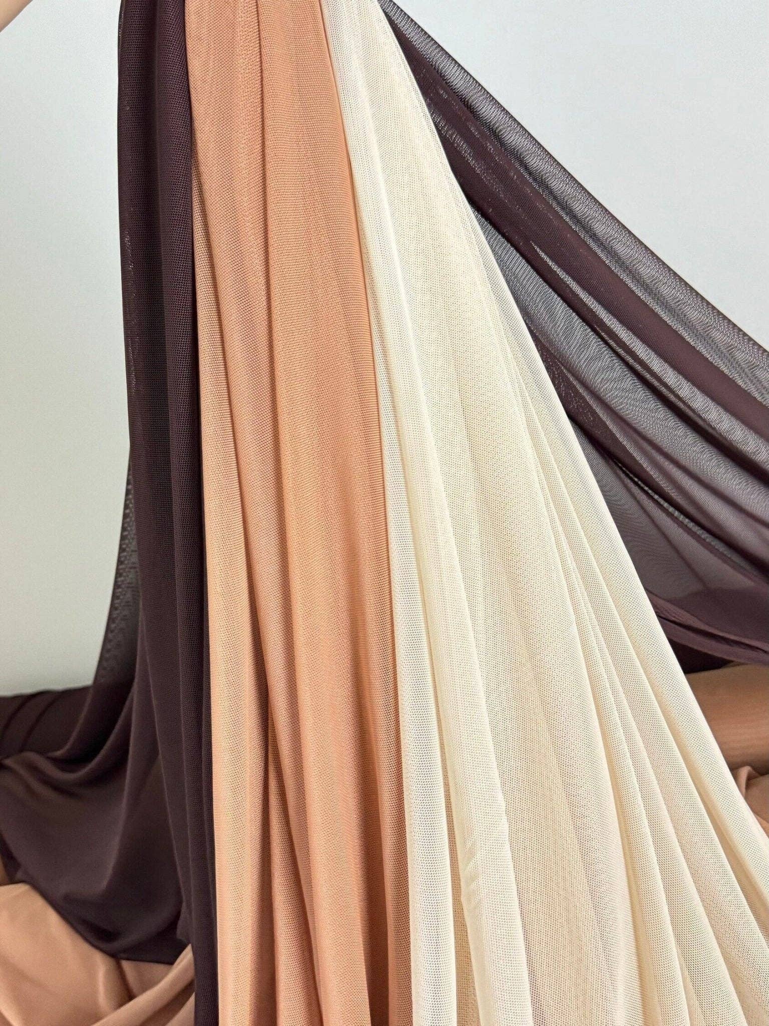 GalaTextile - Vendita all'ingrosso Tessuto - POWER MESH elasticizzato in 4 direzioni, nylon spandex a rete nuda, tessuto morbido e trasparente di alta qualità a prezzi accessibili, colori neutri6