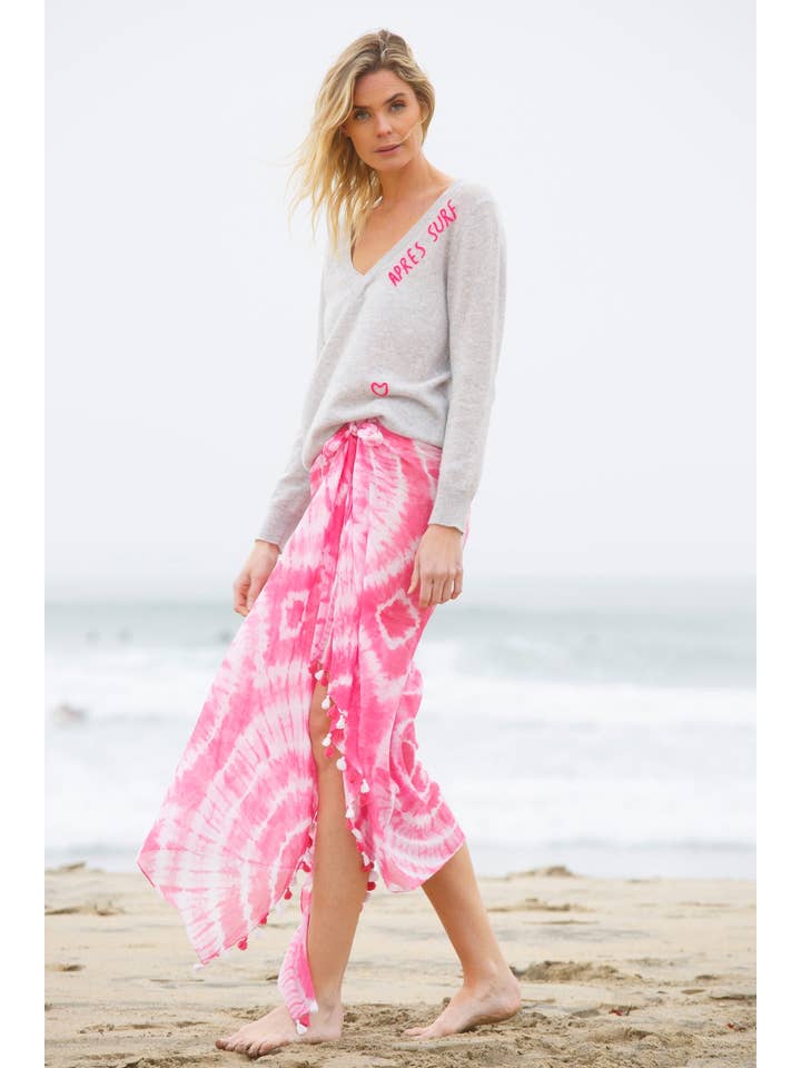 Golden Sun - Wholesale Knit Sweater - Women's - Essential V-Neck | Cashmere | Aprés Surf