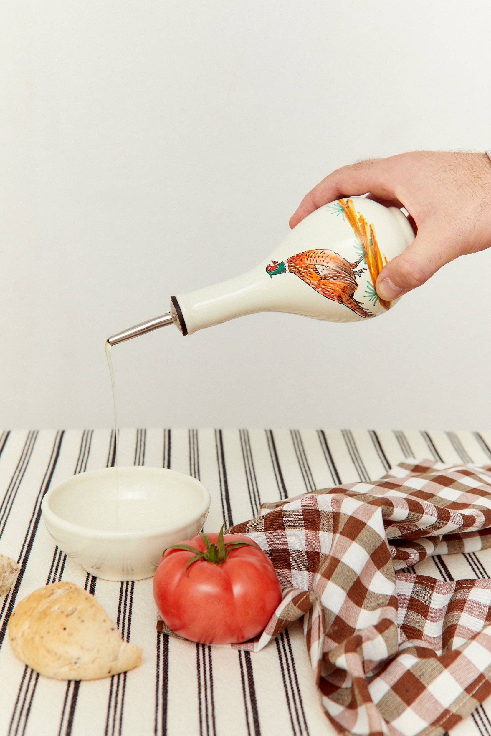 Eturel Madrid - Wholesale Oil/Vinegar Dispenser - Oil cruets bridge4