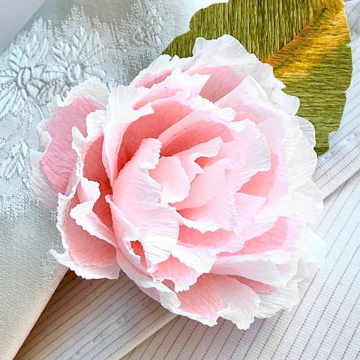 Floral Art Kit "Boutonniere" - Carnation Delight for wholesale by French Kits