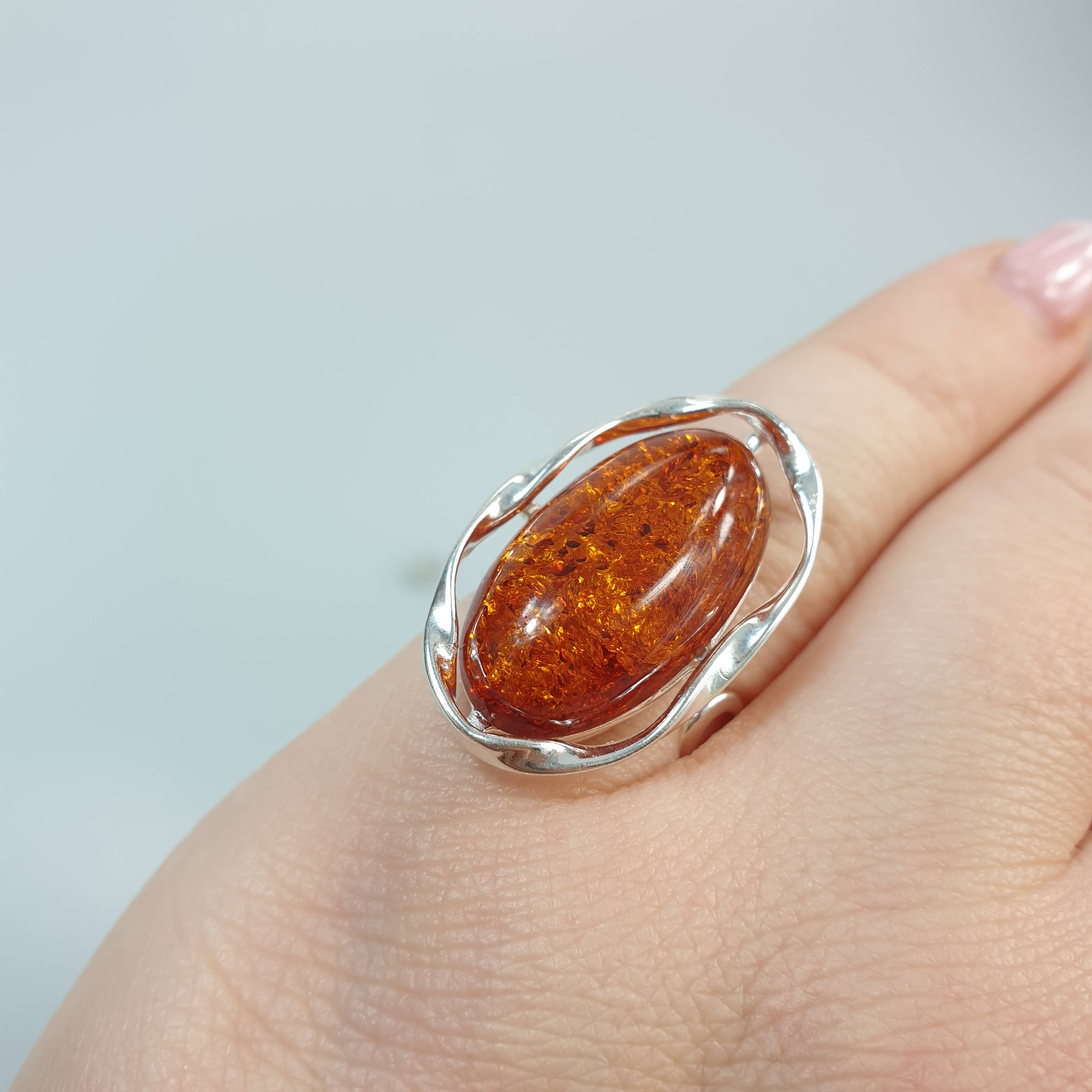 AmberLithuania - Vendita all'ingrosso Anelli cocktail/statement - Anello in argento con ambra vera, anello con pietra preziosa da indossare tutti i giorni1