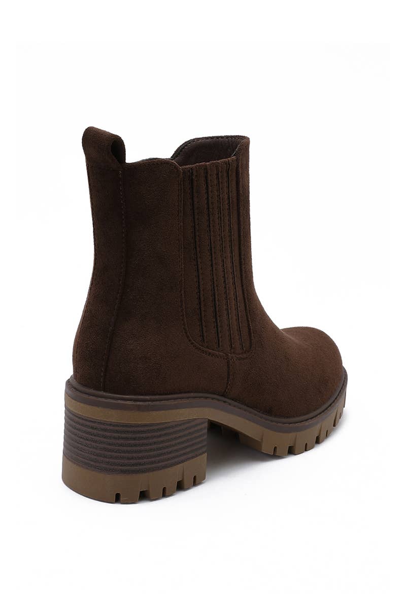 Joia Paris - Wholesale Boots - Women's - Women's ankle boots with block heel and lug sole WZ-7123