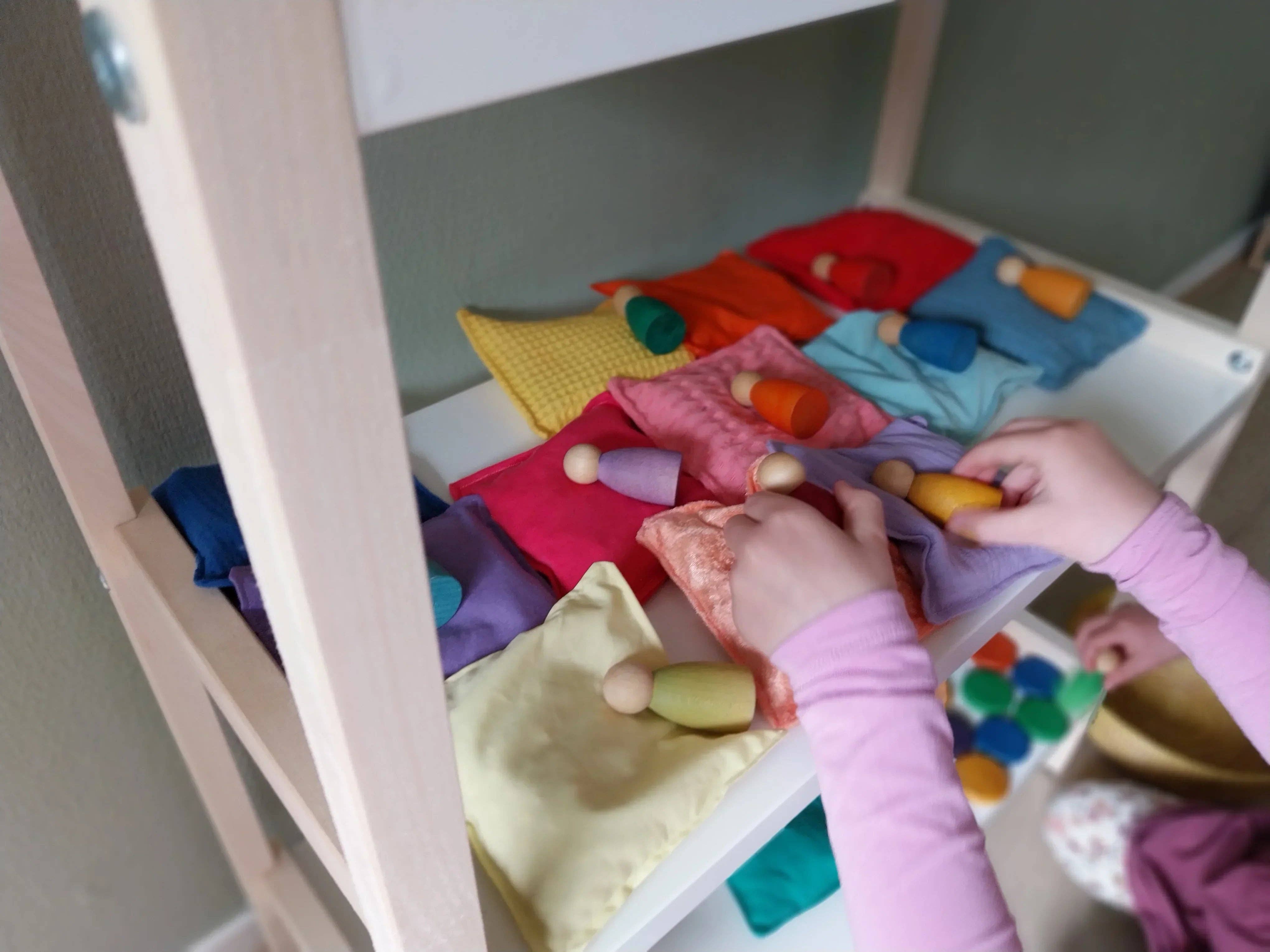 Pit and Play – wholesale Toy set – Kids – Cherry pit pillow, Sensory pit bags, sensory bean bag4