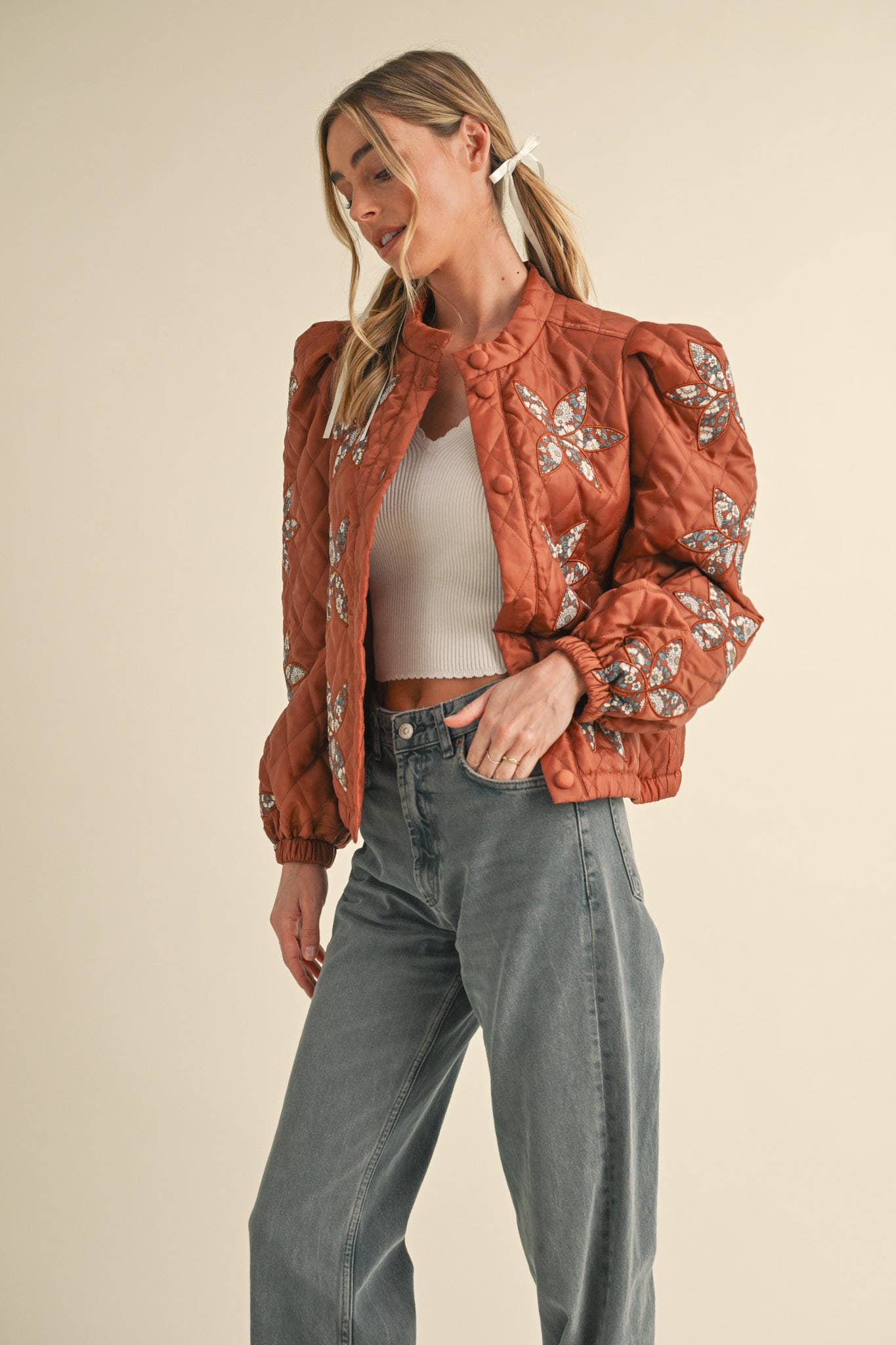 &MERCI - Wholesale Jacket - Women's - QUILTED JACKET WITH FLORAL PATCHWORK MJK330033