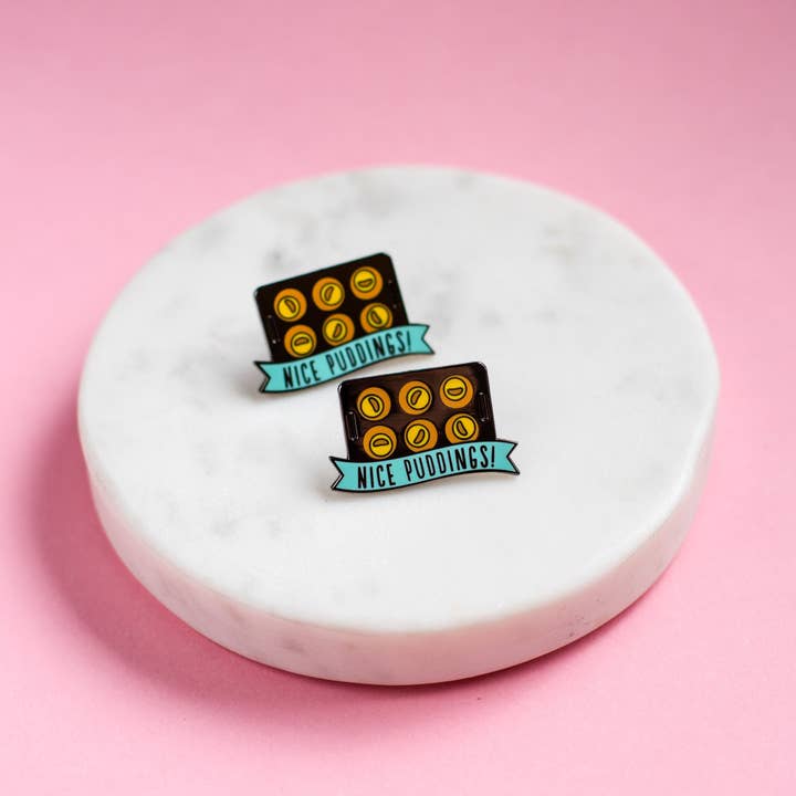 Finest Imaginary - Vente Épinglettes/boutons - « Jolis puddings ! » Broche à pudding Yorkshire1