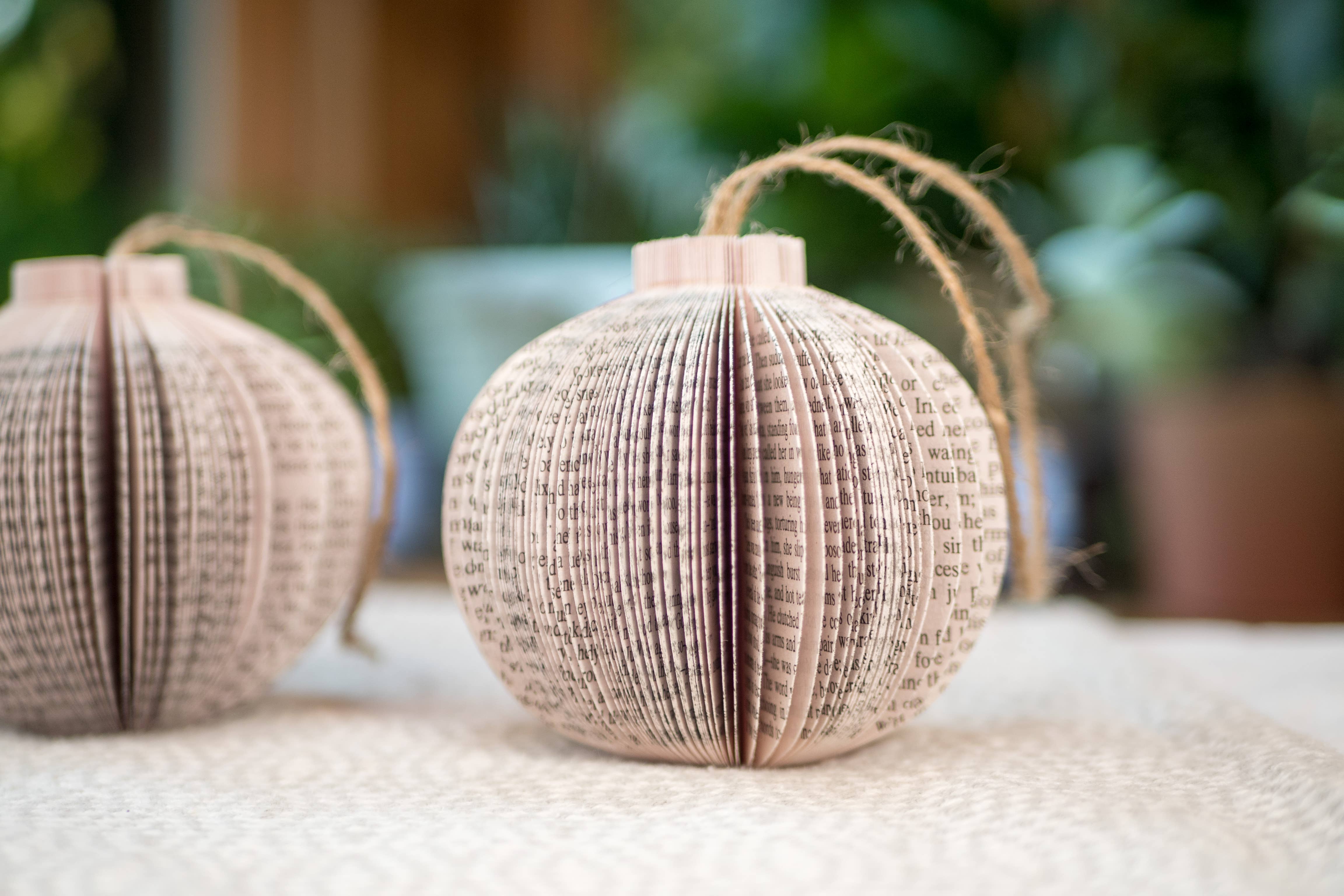 Root To Vine – wholesale Ornament – Book Christmas Ornament-Tree Ornament Book Gift Holiday1