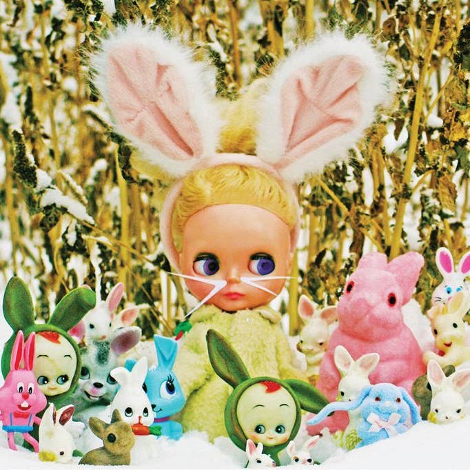 Påsk Helgdag för wholesale av The Retrospect Group Collection