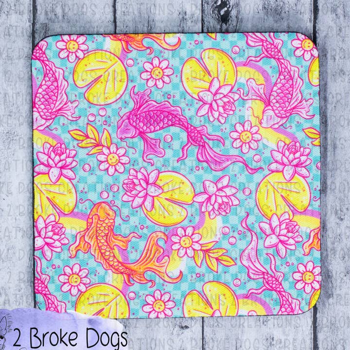 Dessous de verre coloré en forme de poisson Koi pour la vente par 2 Broke Dogs Creations