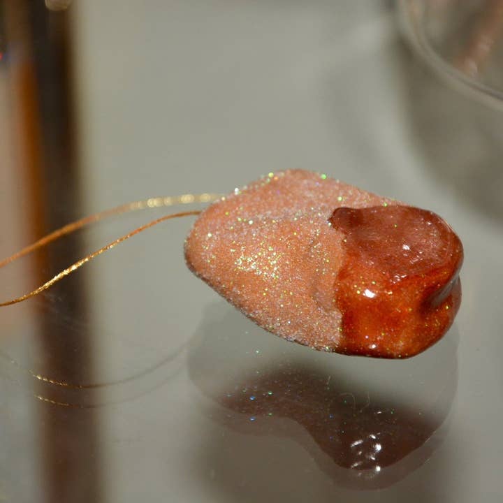 House of Savage – wholesale Prydnad – KYCKLINGNUGGET MED SÖTSUR SÅS DEKORATION5