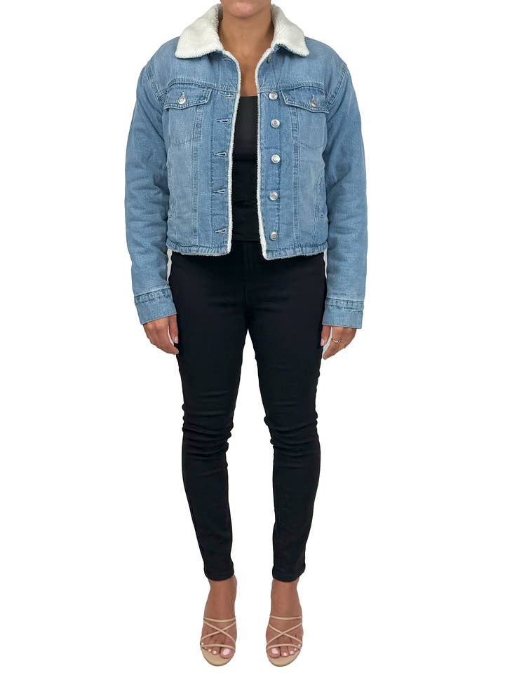 64281-N - Boxy Jack 21" Met Sherpa A3648 voor wholesale door K & C Clothing, Inc.