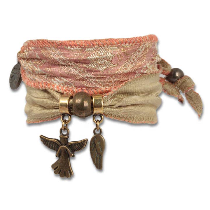 Bracelet Marsala Sand - Wings of Hope en saris indiens pour la vente par Anísch de la Cara