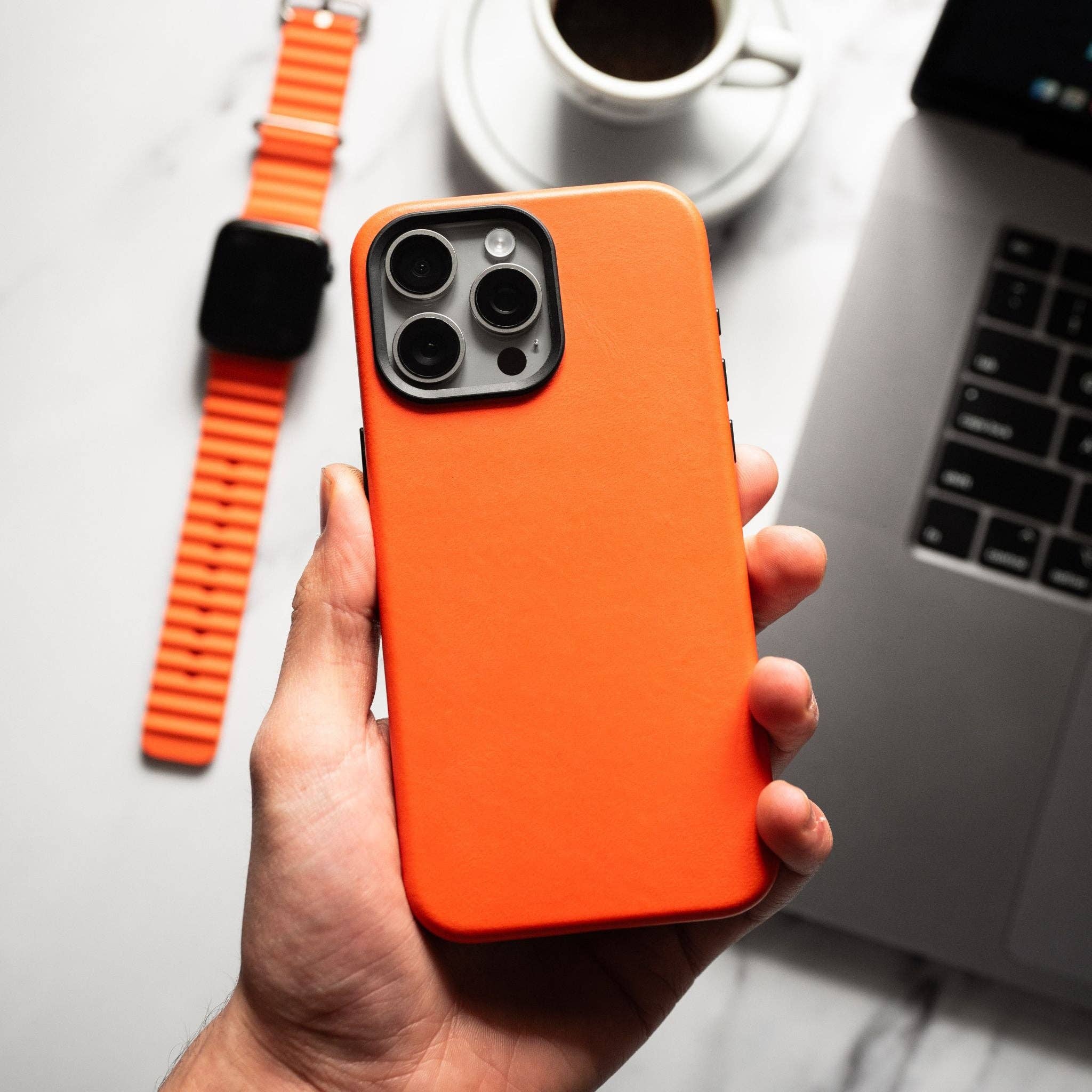 Andar - Wholesale Phone Case - Unisex - The Aspen Full Grain Leather iPhone Phone Case with MagSafe90