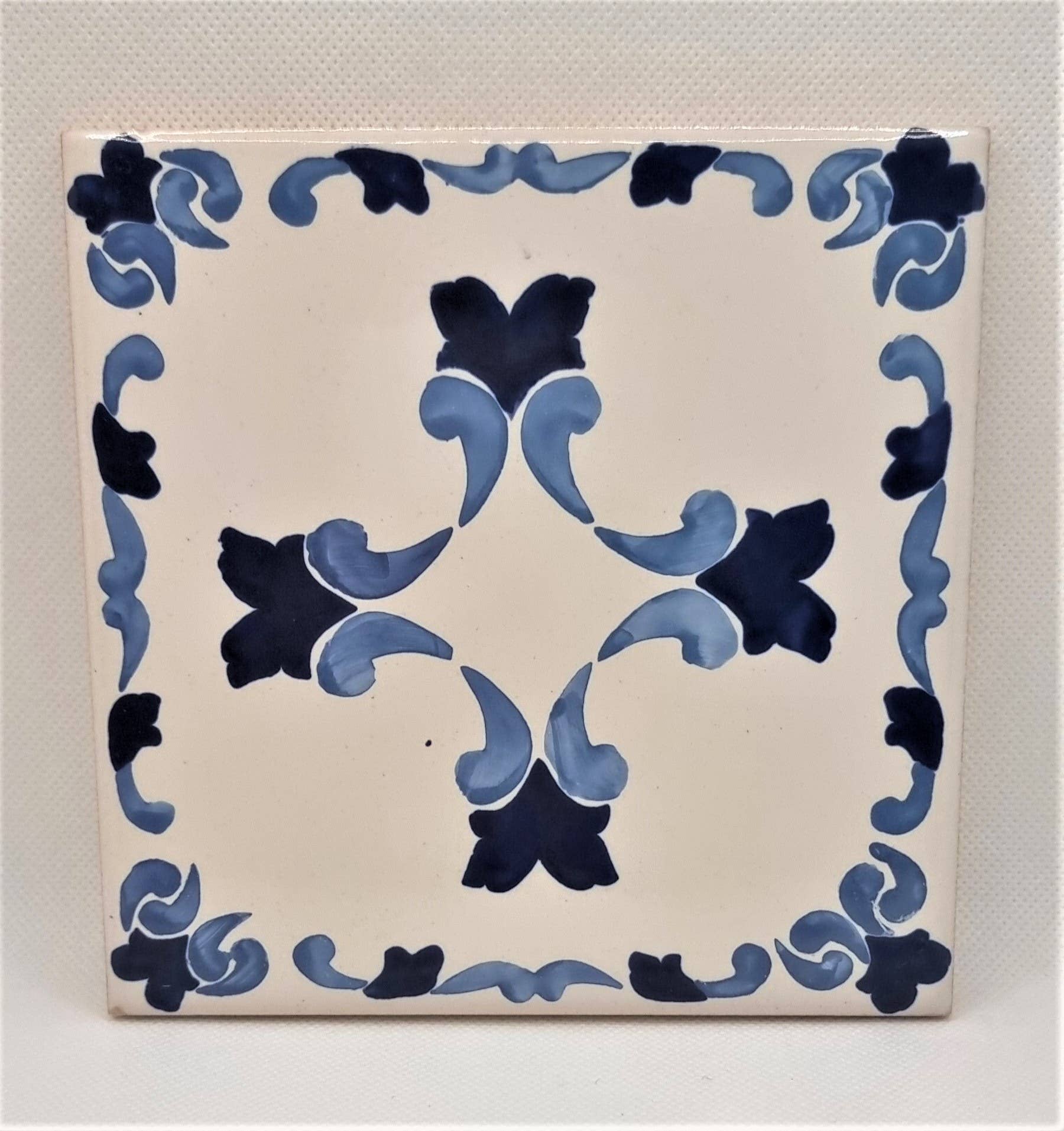 Hazbruk Ceramics - Venta al por mayor Marcos de fotos - Solo Strokes: marco de exhibición de un solo azulejo12