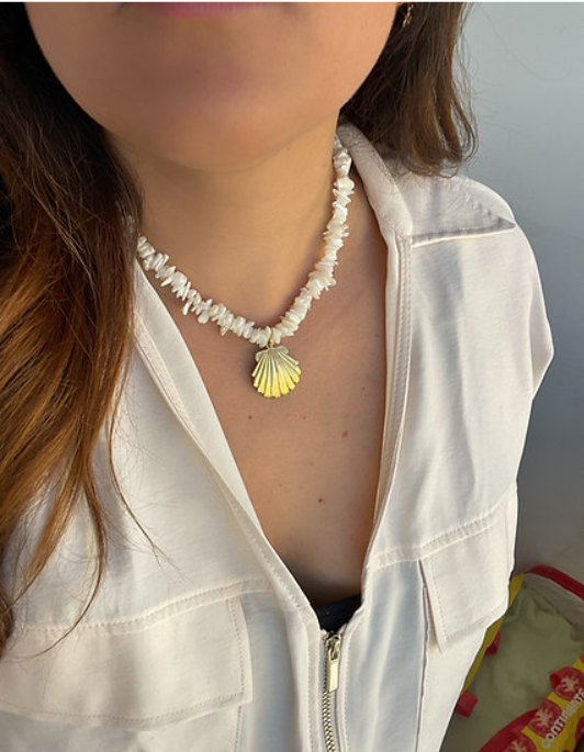 Liviana Lisbon - Wholesale Pendant/Charm Necklace - Collier blanc coquillage3