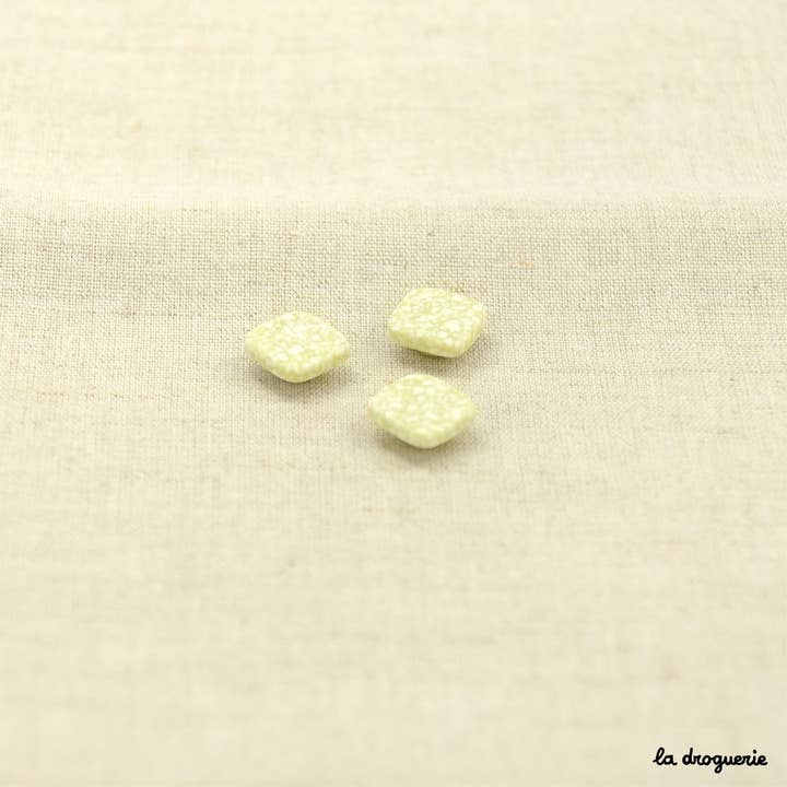 LA DROGUERIE - Wholesale Sewing Button/Snap - "Balnéaire" square shank button 12 mm